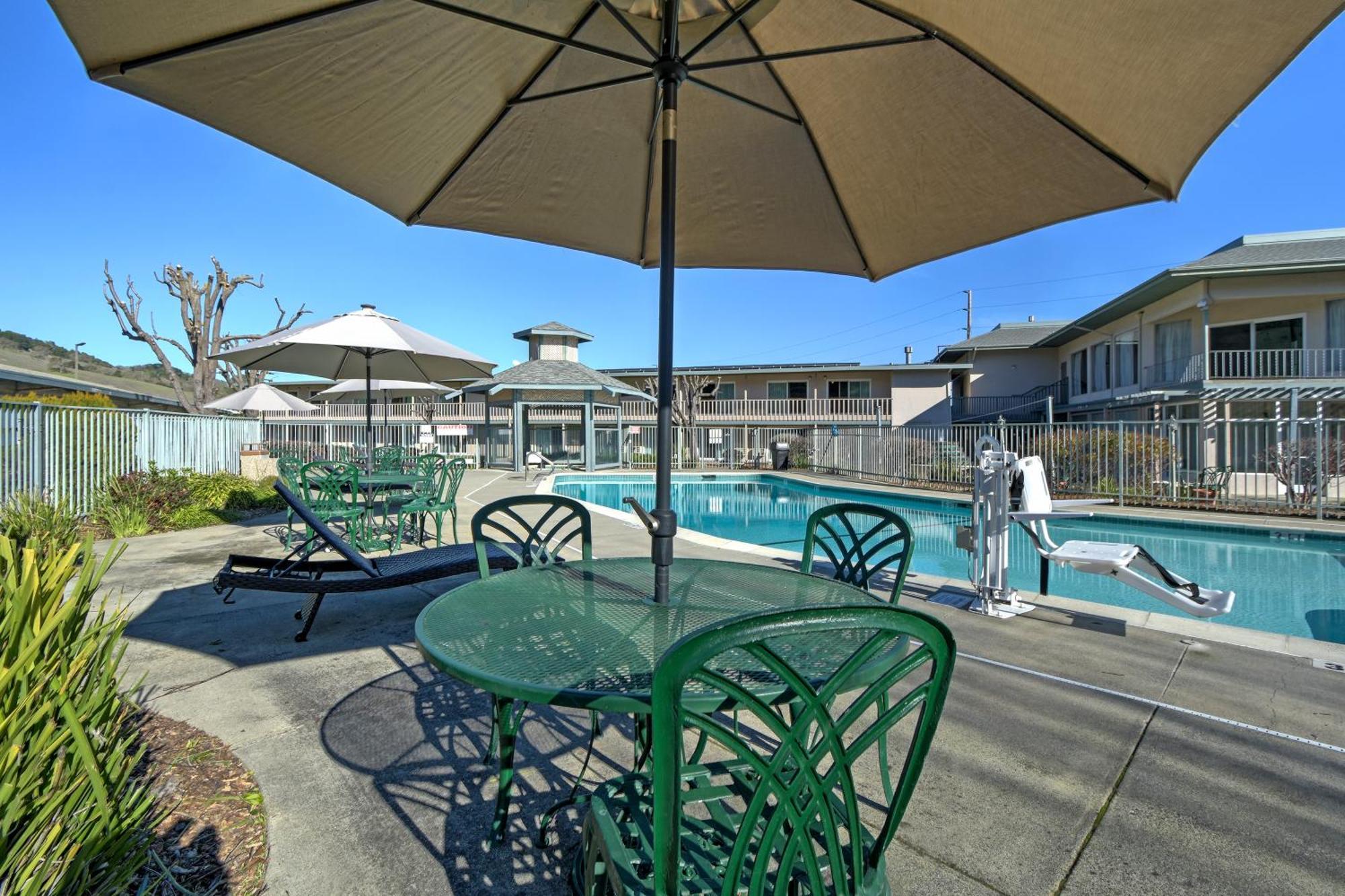 Days Inn By Wyndham Novato/San Francisco Exteriér fotografie