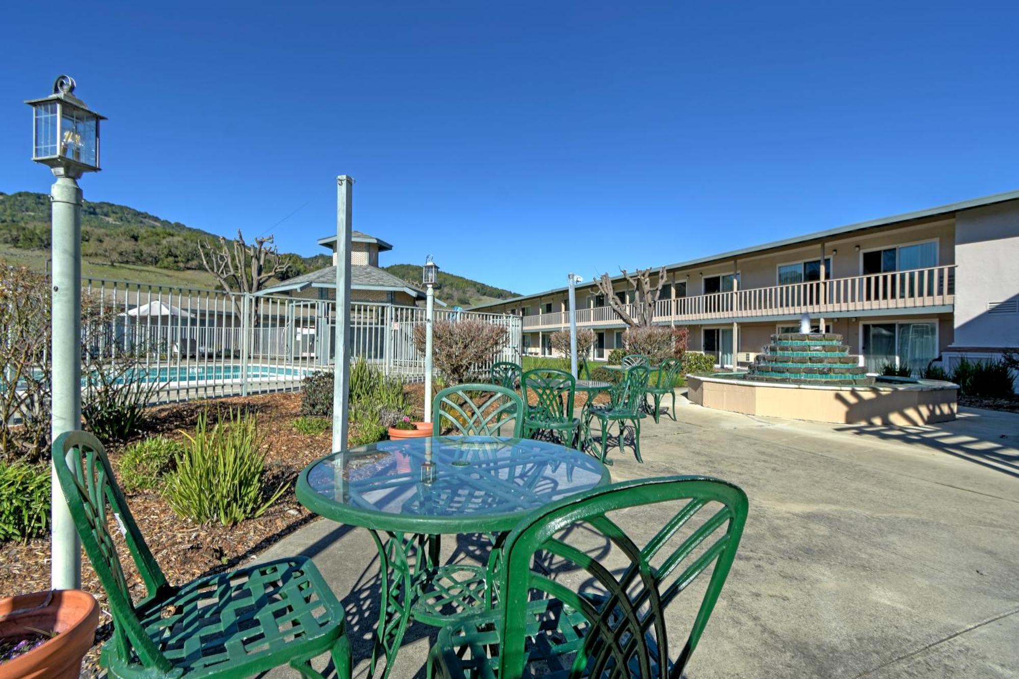 Days Inn By Wyndham Novato/San Francisco Exteriér fotografie